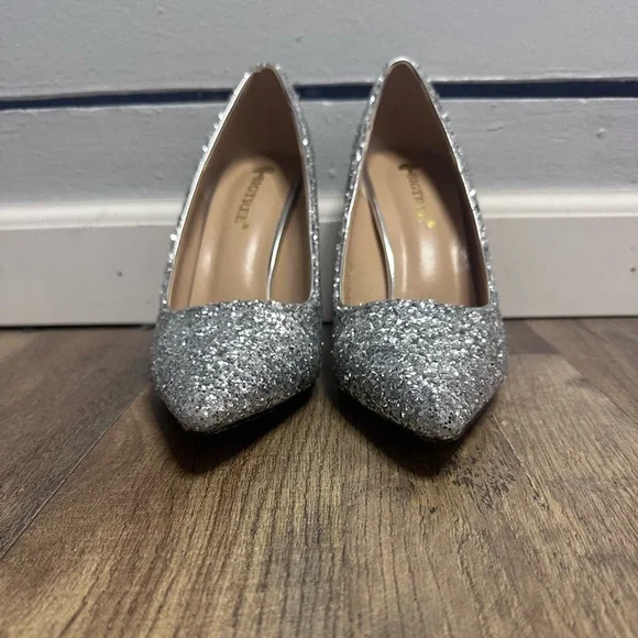 Silver 4 inch heels - Picture 3 of 7